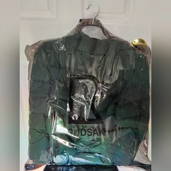 RUDSAK Women's Forest Green Puffer Coat (NWOT) - Picture 2 of 2